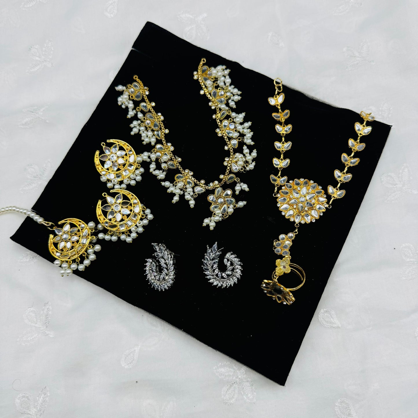 DEAL 21: With 5 articles_ Real price_4000_Discounted: 2200