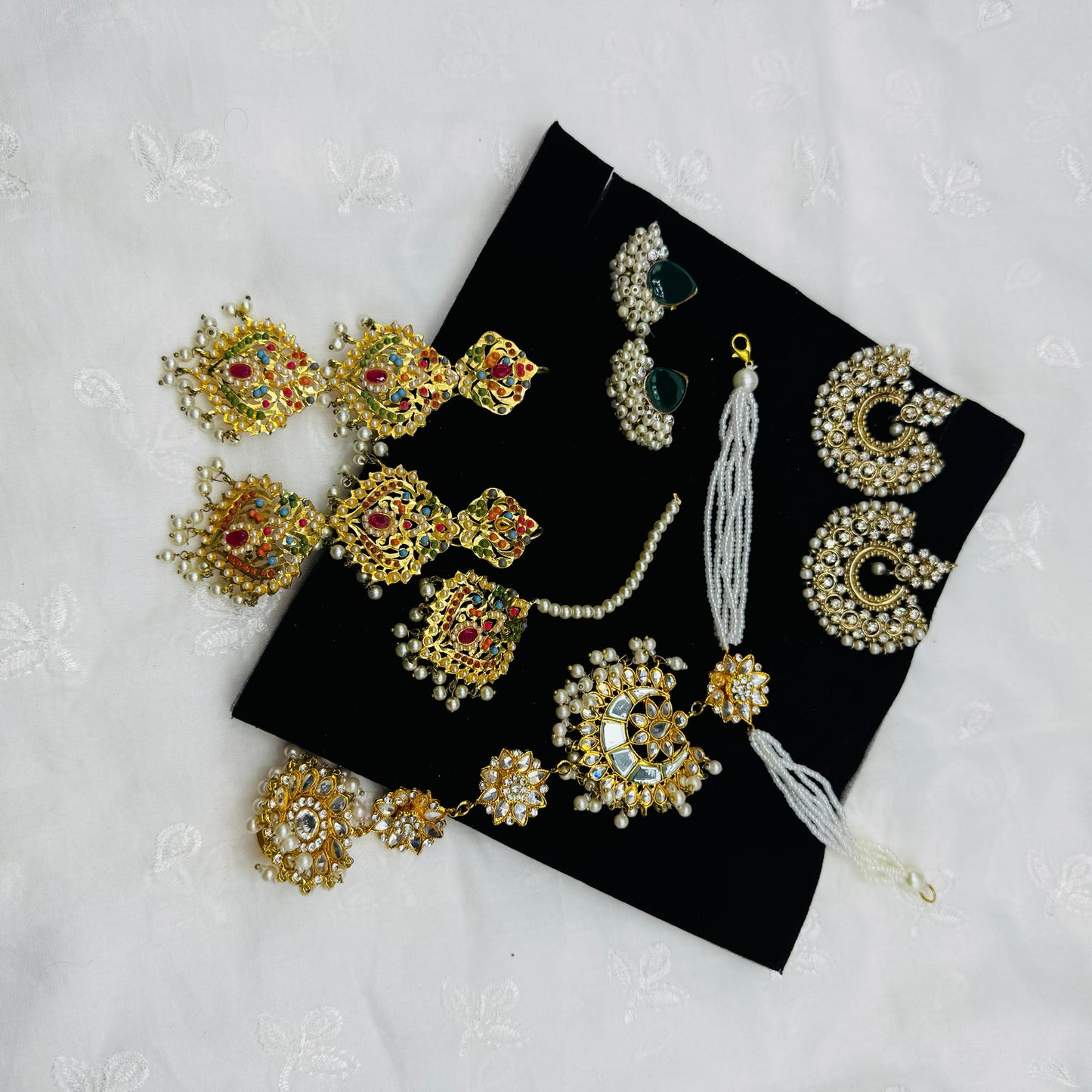 DEAL 24: With 4 articles_ Real price_4500_Discounted: 2200