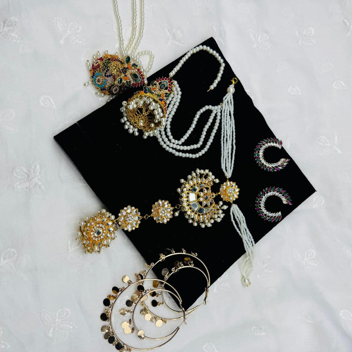 DEAL 28: With 4 articles_ Real price_5000_Discounted: 2600