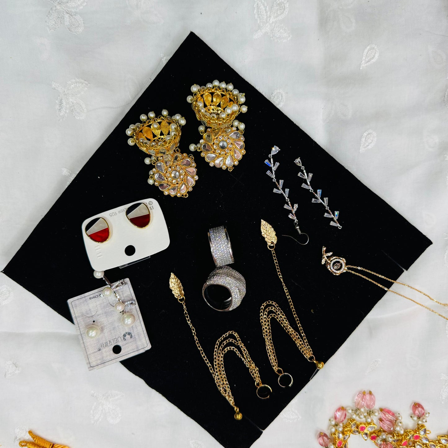 DEAL 32: With 6 articles_ Real price_5000_Discounted: 2500