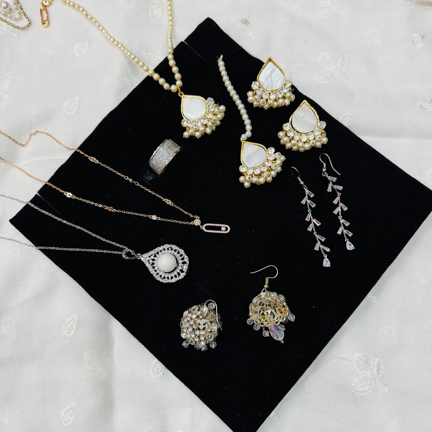 DEAL 41: With 6 articles_ Real price_3500_Discounted: 1800