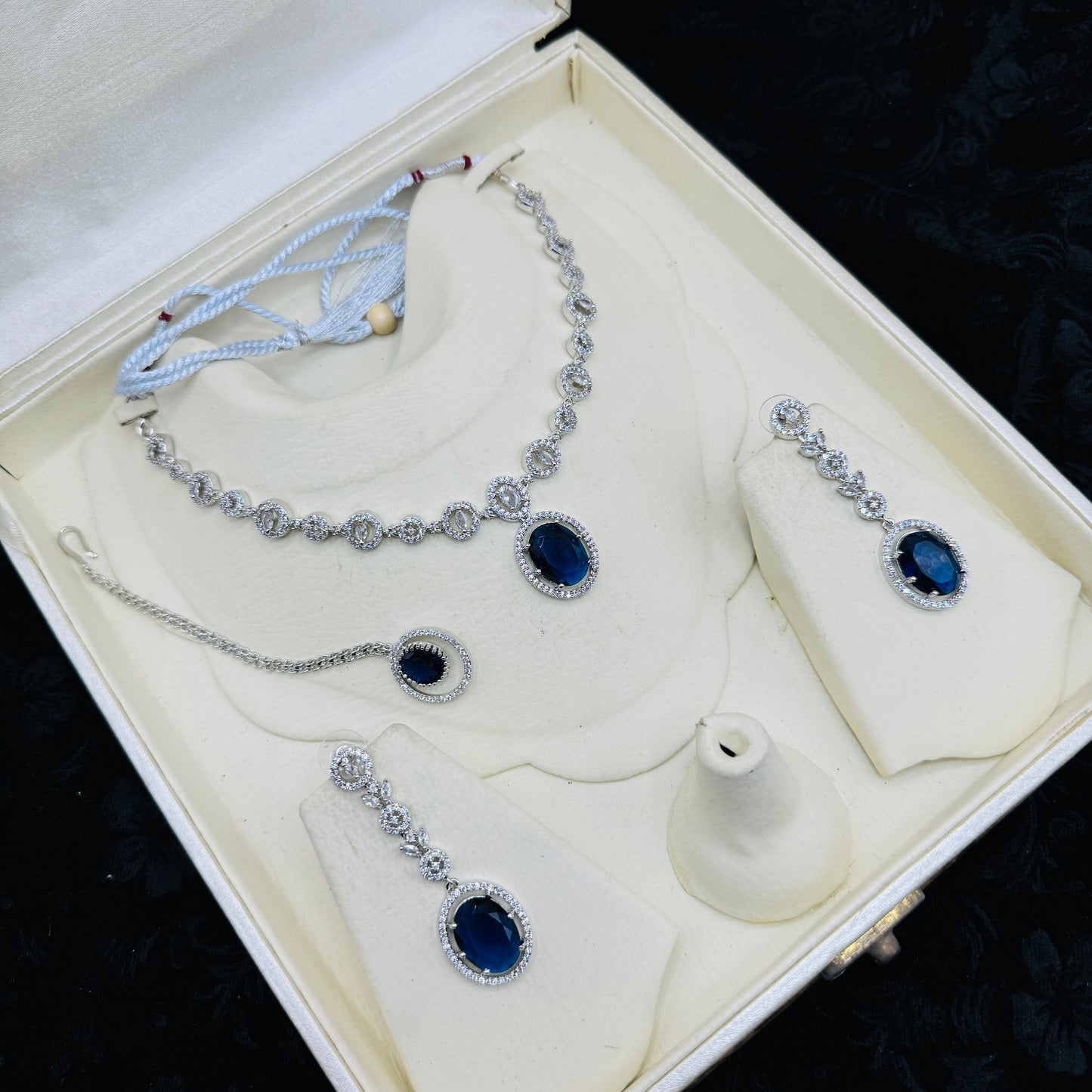 Zircon Set