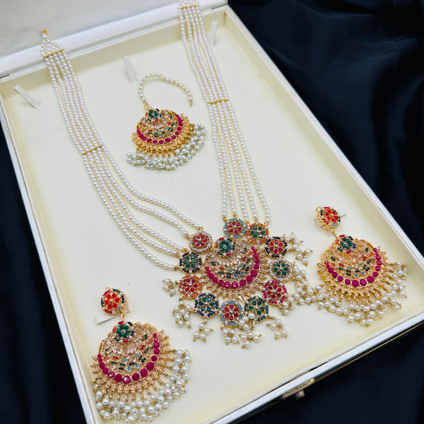 Beautiful Nauratan Mala set
