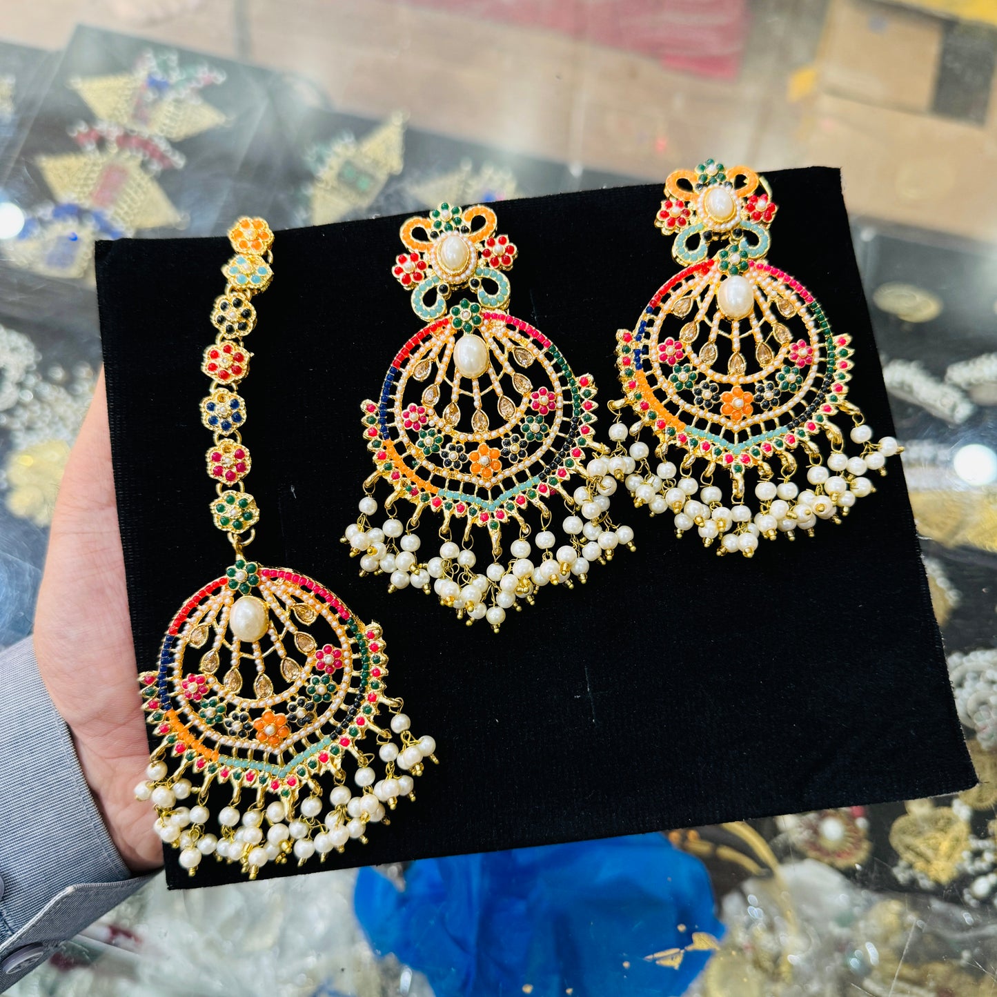 Beautiful Nauratan Teeka Earrrings