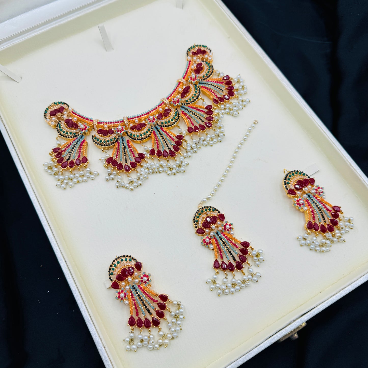 Beautiful Nauratan Necklace set