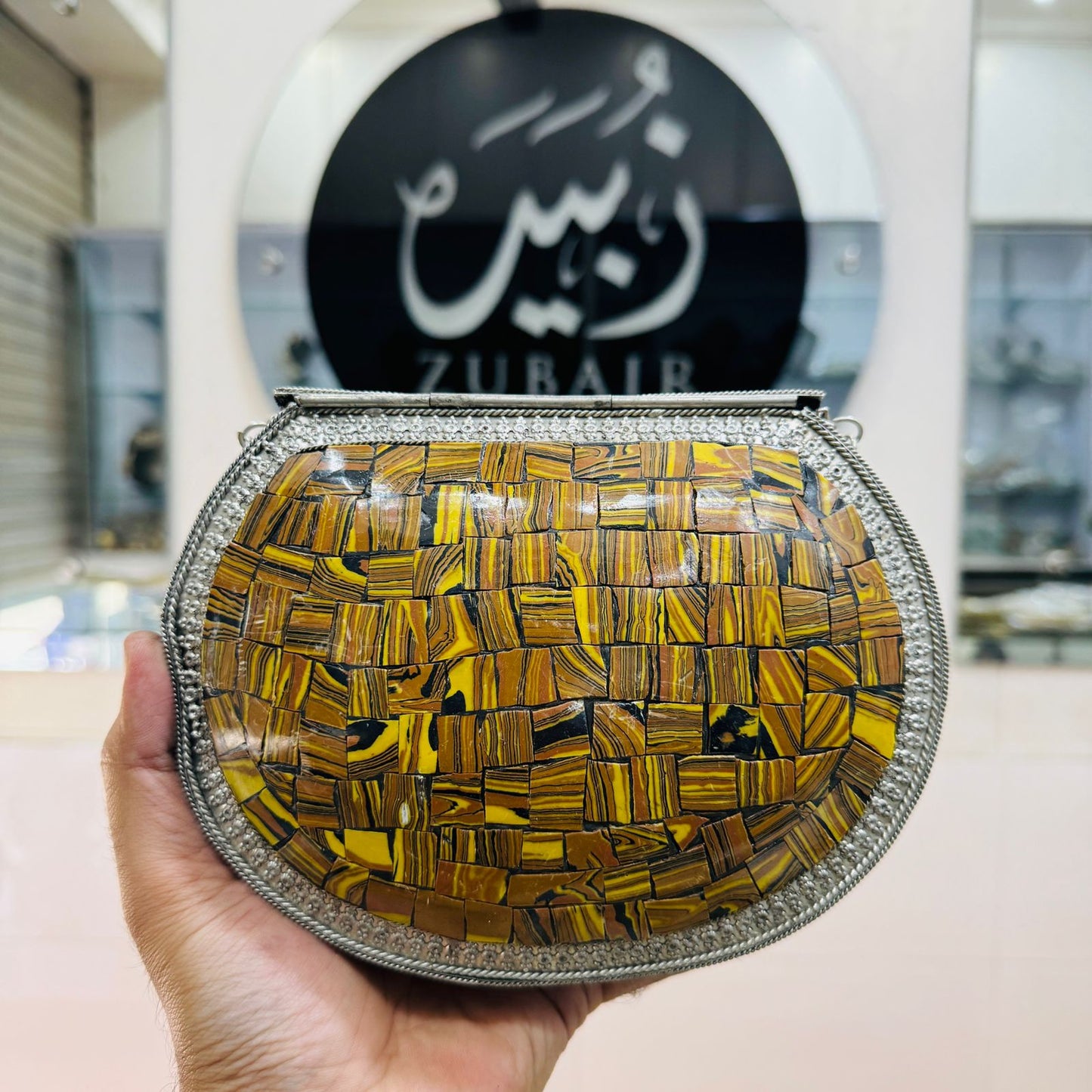 BEAUTIFUL SILVER TIGER METAL CLUTCH