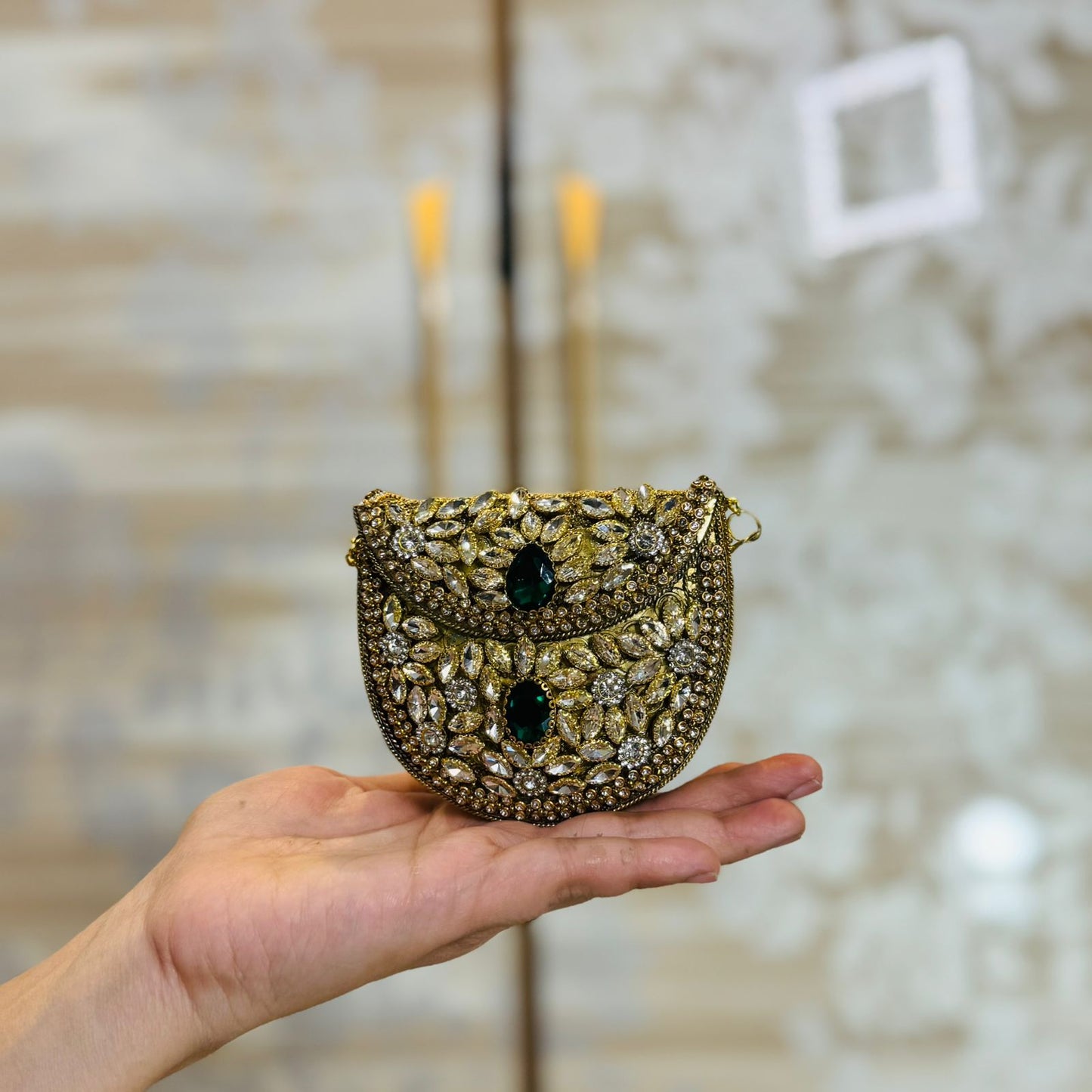 Kundan Clutch