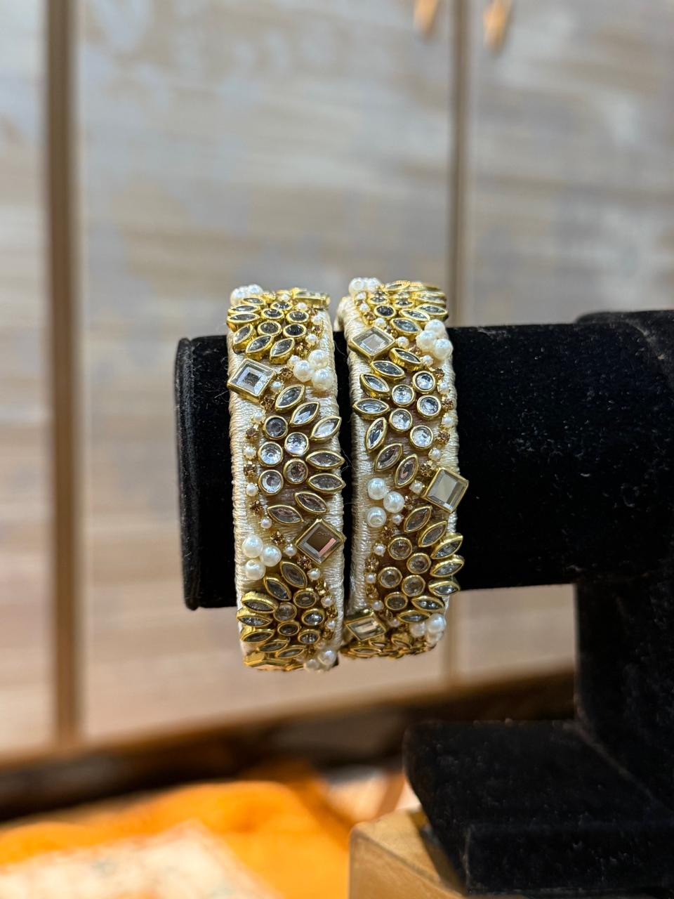 Stylish Kundan Bangles Pair_Design 1