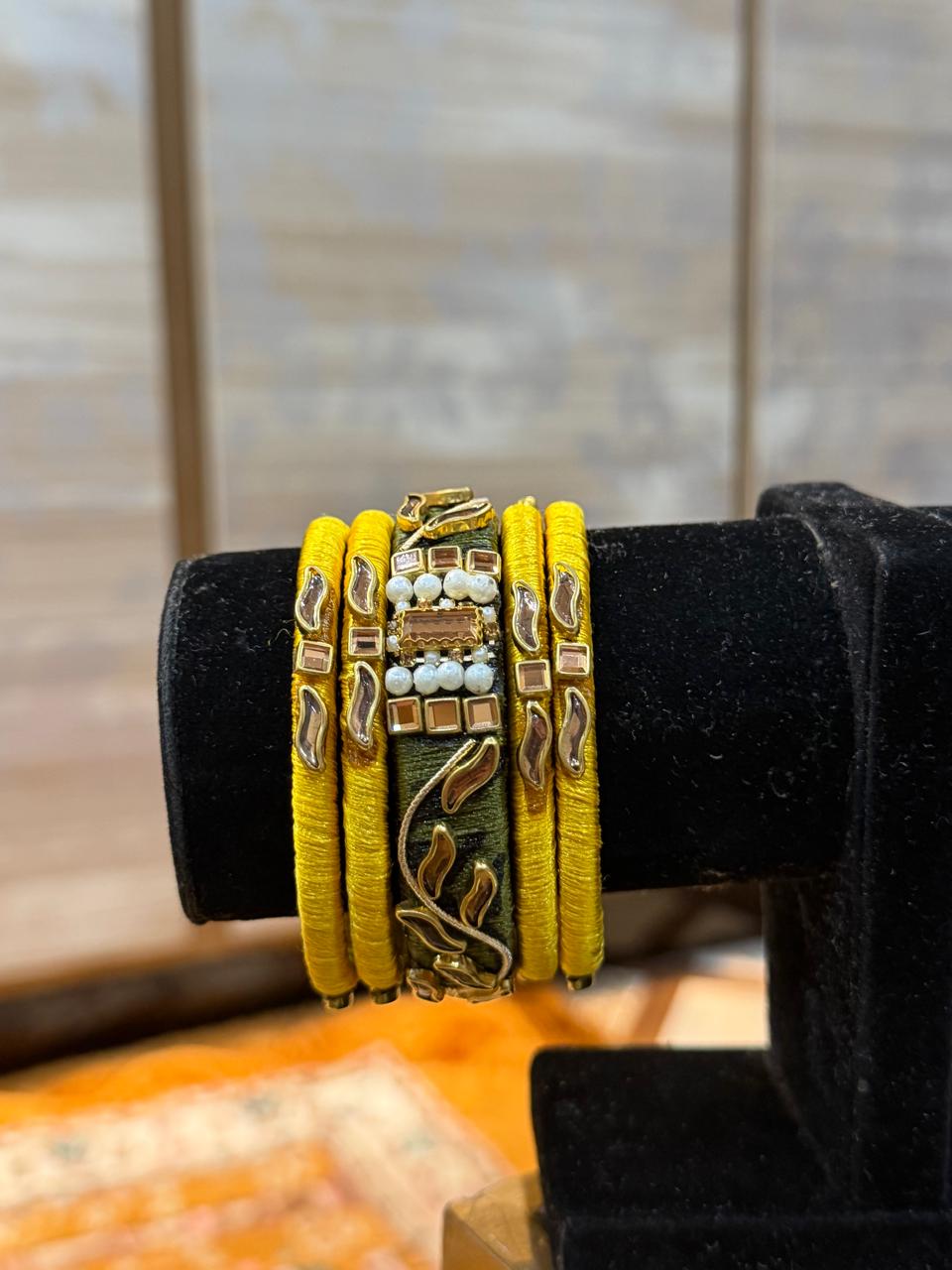 Stylish Kundan Bangles Pair_Design 2