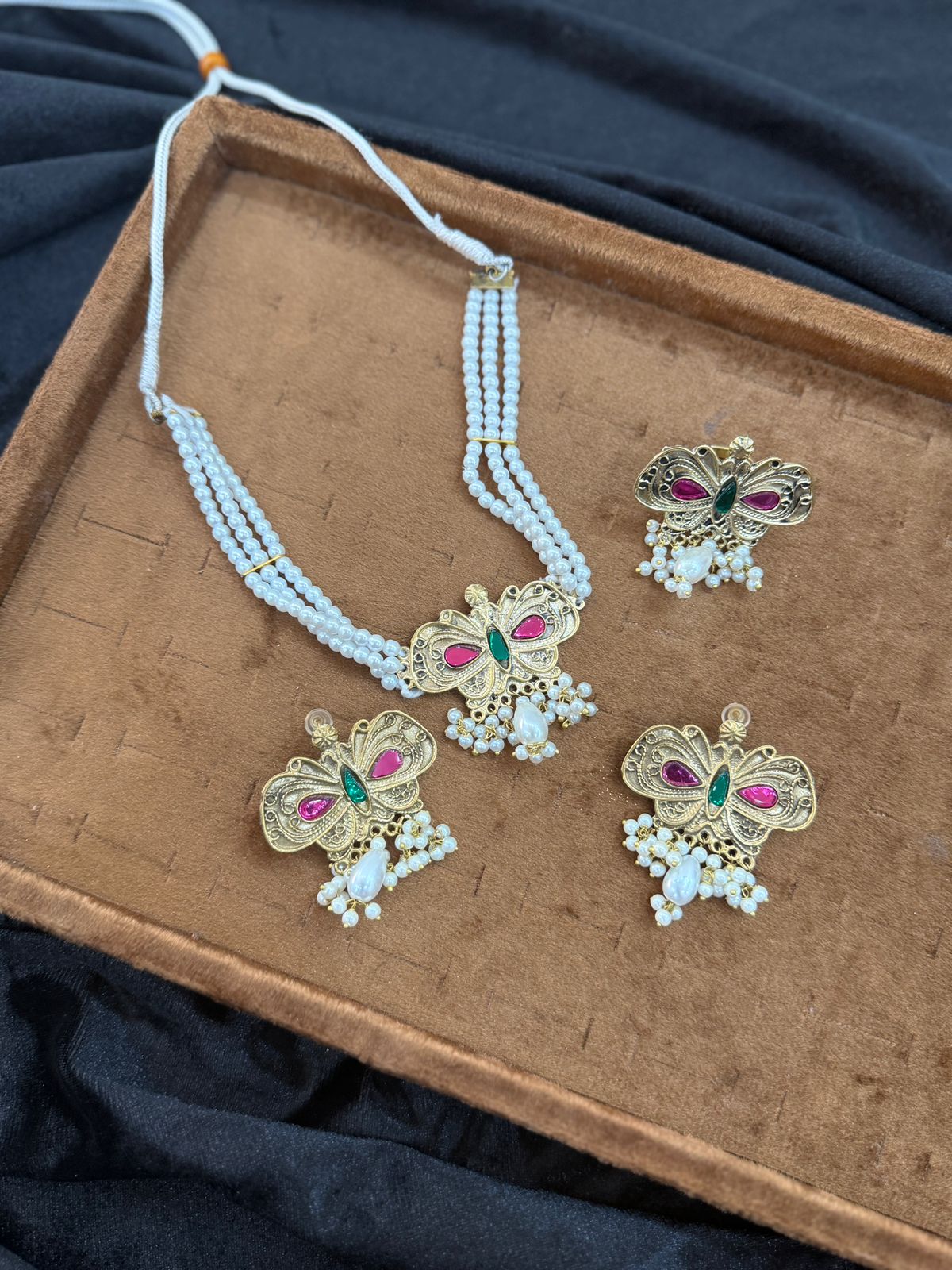 Small Butterfly Choker Set With Earrings and Ring