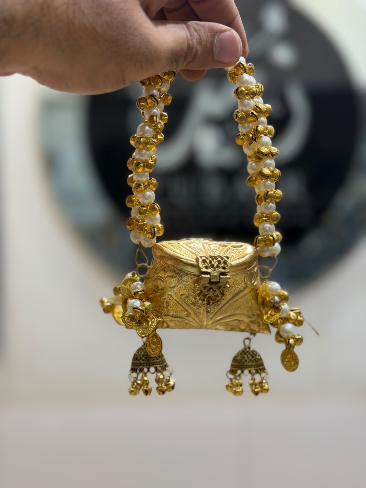 Stylish Indian Golden Kundan Metal Clutch_Small Size_New Arrival