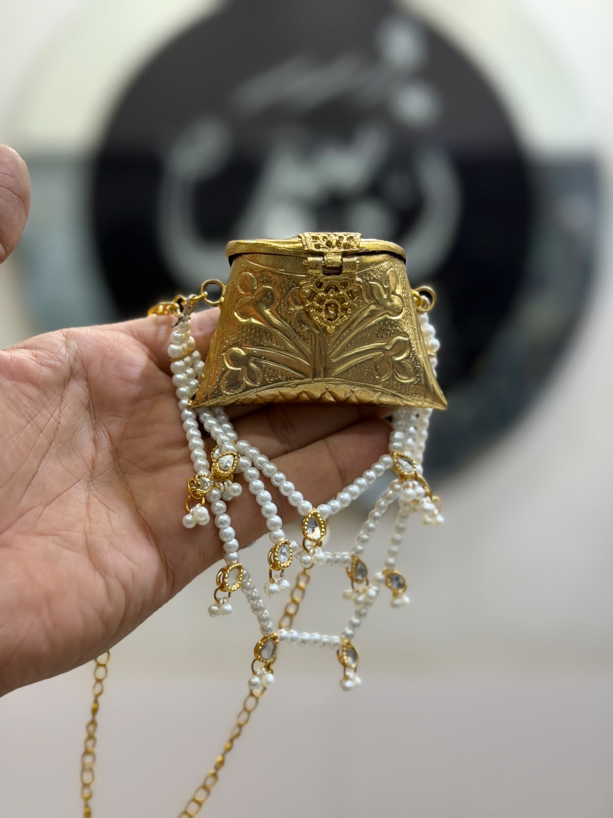 Stylish Indian Golden Kundan Metal Clutch_Small Size_New Arrival