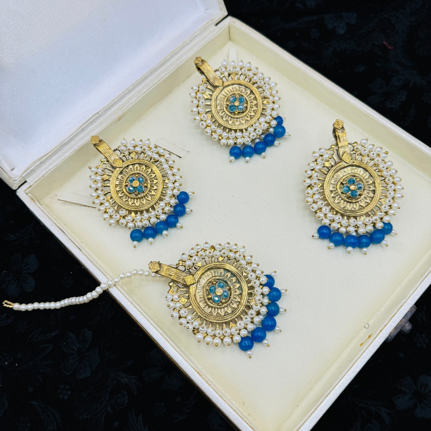 Beautiful new Design Gajra Earrings With matching Ring & Teeka