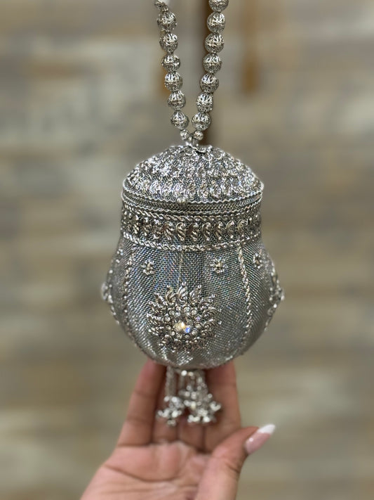 Heer Collection Clutch
