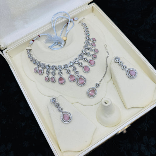 Beautiful Zircon set