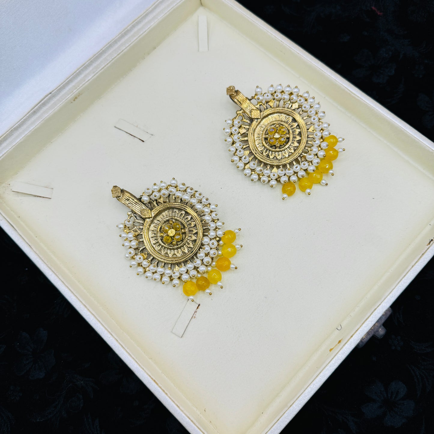 Beautiful new Design Gajra Earrings With matching Ring & Teeka