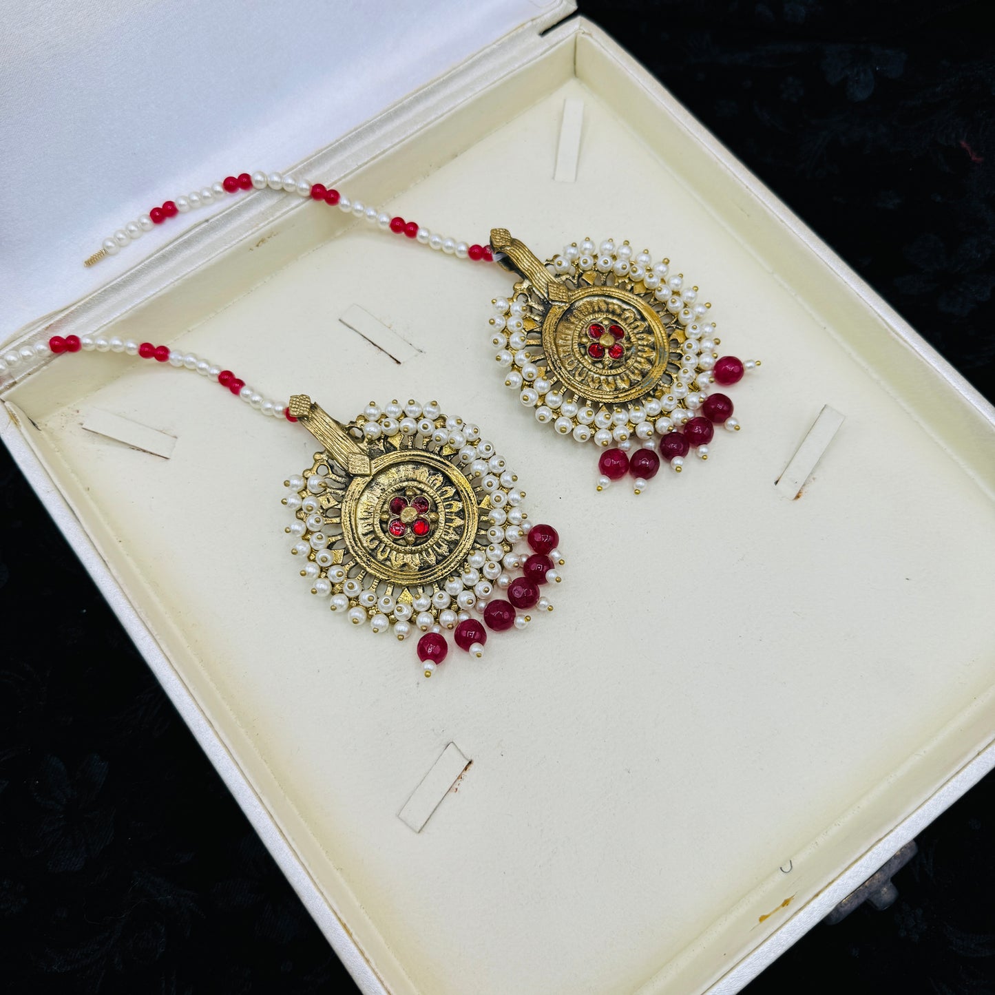 Beautiful new Design Gajra Earrings With matching Ring & Teeka