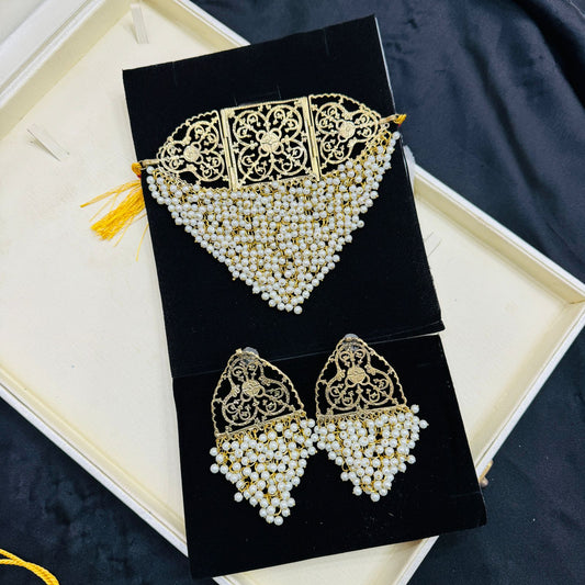 Dilruba Choker Set