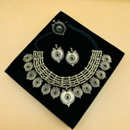 BEAUTIFUL BLACK NECKLACE SET