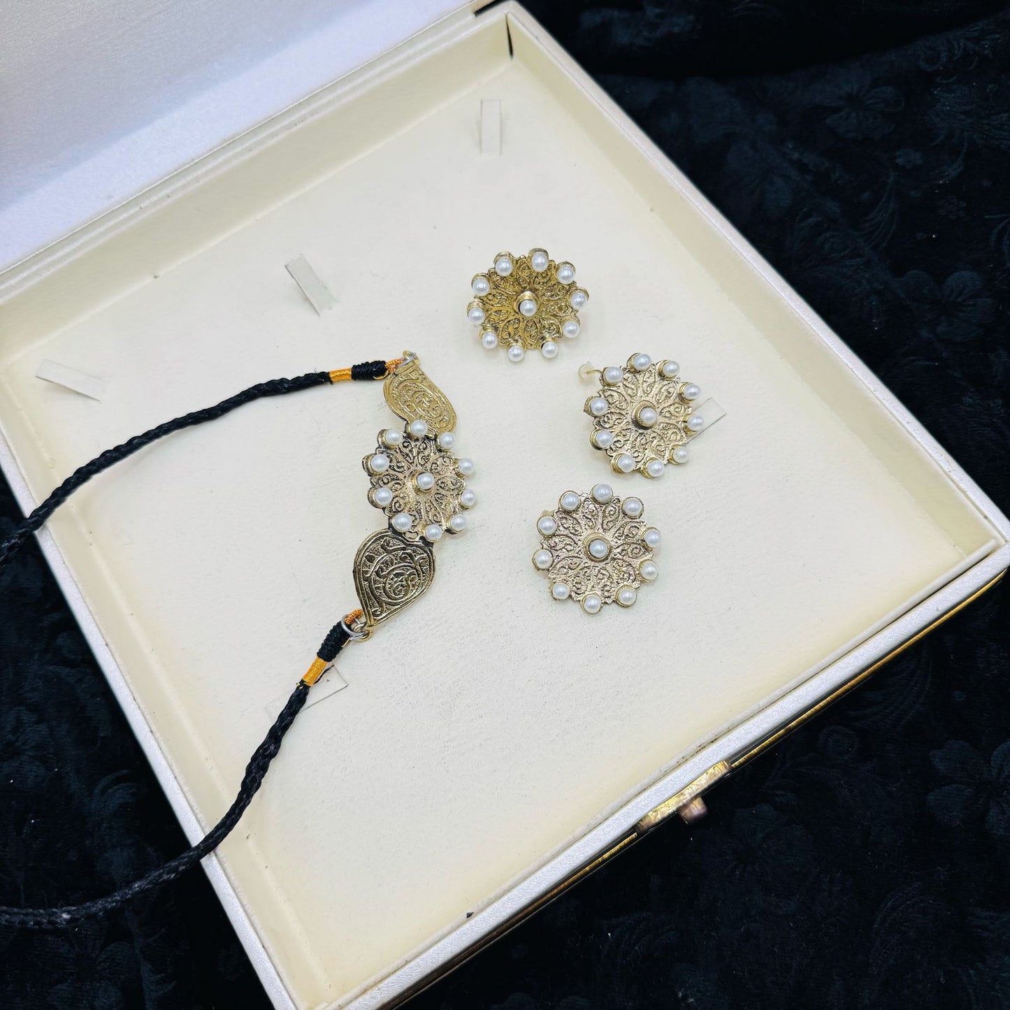 Beautiful new Design Choker set