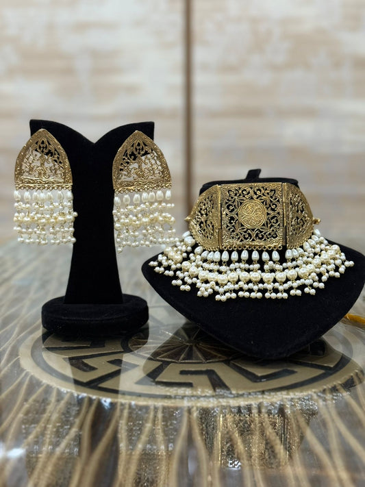 New CHoker Set