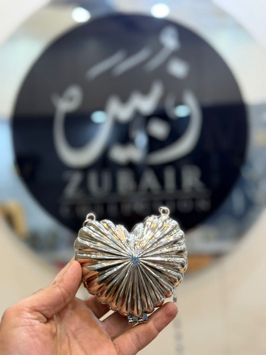 Stylish Heart Silver Metal Clutch_Design 2