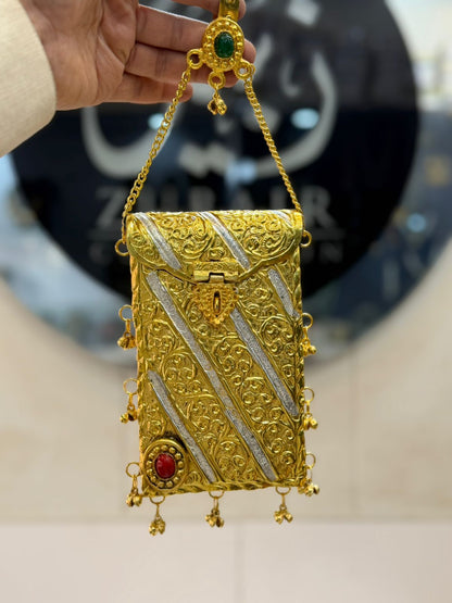 Stylish Golden 2 Tune Metal Clutches_Design 5