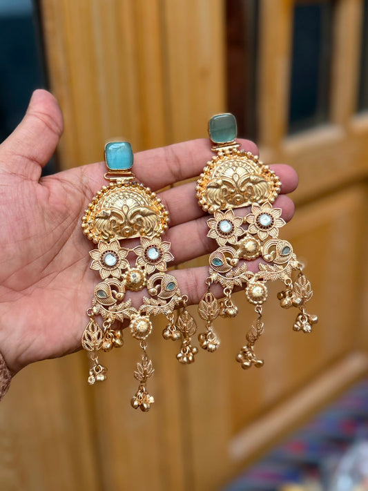 Stylish Luxury Kashmiri Golden Jhumkay_New Arrival 1
