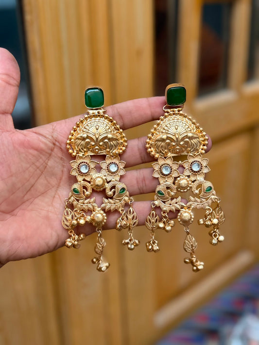 Stylish Luxury Kashmiri Golden Jhumkay_New Arrival 4