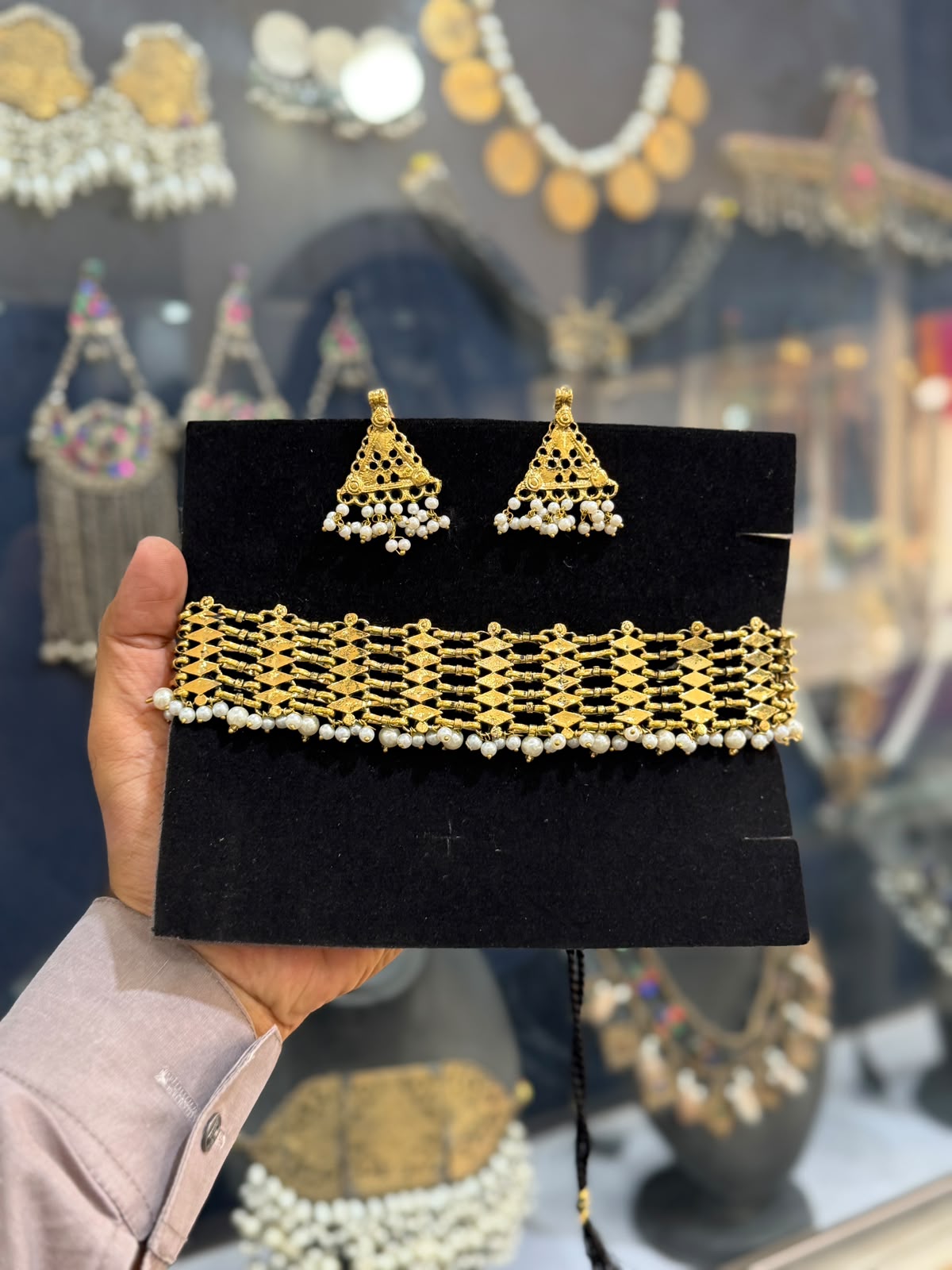 Pearl Designer Choker Set with Earrings_Hot-Selling