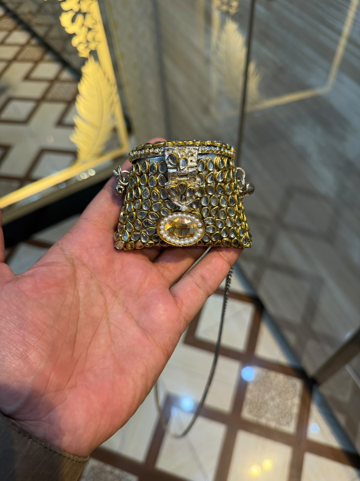 Stylish Indian Kundan Metal Clutch_Small Size_New Arrival