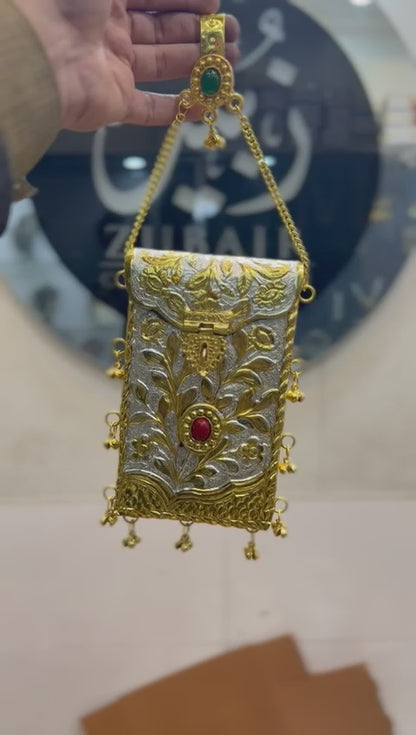 HandMade Luxury Golden Metal Clutch_Design 8
