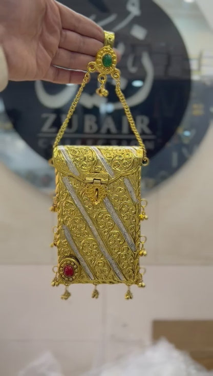 Stylish Golden 2 Tune Metal Clutches_Design 5